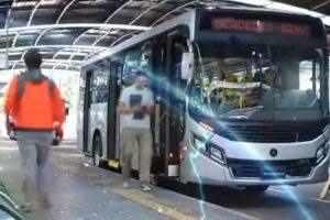 ‘Vocês são o Centro de Competência Mundial de nossa empresa para o desenvolvimento de chassi de ônibus’,  diz diretor da Daimler da Alemanha em Live da  Mercedes-Benz do Brasil”